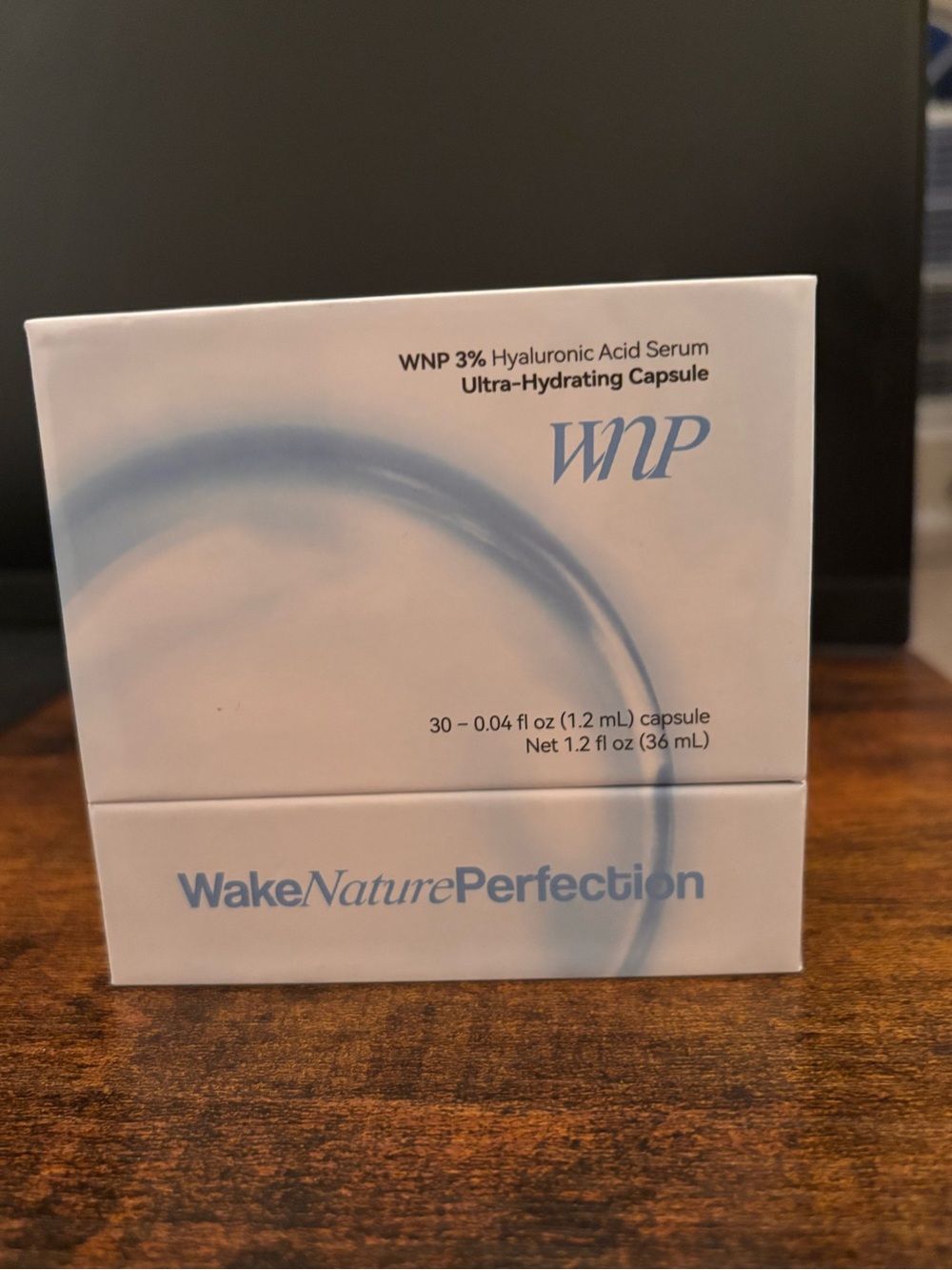 Wake Nature Perfection 3% Hyaluronic Acid Ultra-Hydrating Capsules